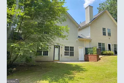646 Lakes Circle, Lithonia, GA 30058 - Photo 2
