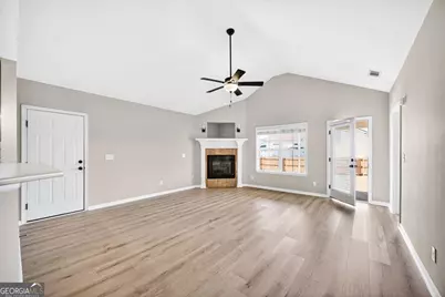 402 Latham Drive, Warner Robins, GA 31088 - Photo 14
