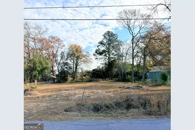 112 Holt Avenue, Warner Robins, GA 31088 - Photo 2