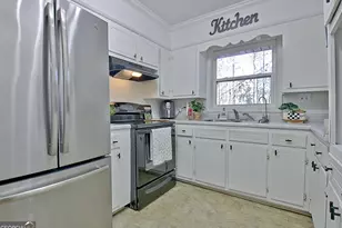 179 Lakewood Dr, Newnan, GA 30263 - Photo 16