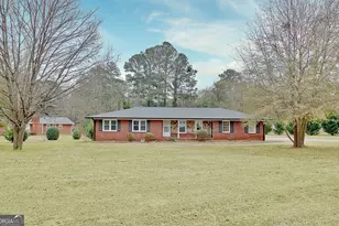 500 Circle Dr, Fayetteville, GA 30214 - Photo 1