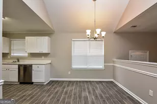 2531 Willenhall Way, Lithonia, GA 30058 - Photo 8