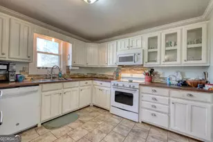 760 Kingtown St, Blue Ridge, GA 30513 - Photo 10