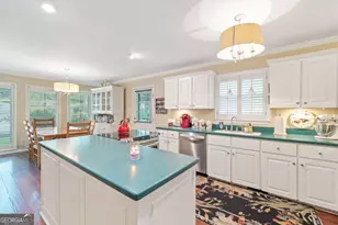 221 Commodore Dr NW, Milledgeville, GA 31061 - Photo 12