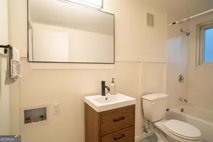 15 Burbank Dr, Atlanta, GA 30314 - Photo 12