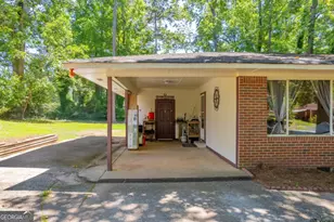 9 Poplar St, Toccoa, GA 30577 - Photo 4