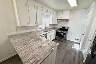 2073 E Roxboro Rd NE, Brookhaven, GA 30324 - Photo 6