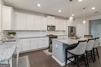 2105 Woodmarsh Circle, Auburn, GA 30011 - Photo 10