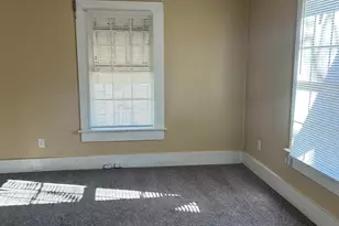 299 N 2nd St, Madison, GA 30650 - Photo 10