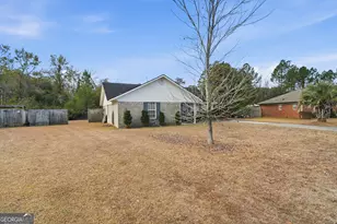 1033 Barley Dr, Hinesville, GA 31313 - Photo 4