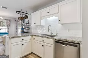 157 Country Walk Cir, Brunswick, GA 31525 - Photo 22