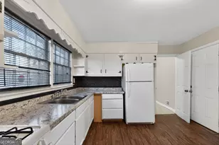 6293 Longino Dr, Union City, GA 30291 - Photo 16