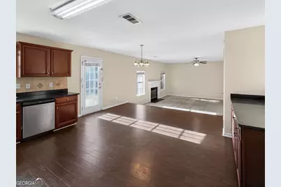 1004 Baltic Way, Lithonia, GA 30058 - Photo 14