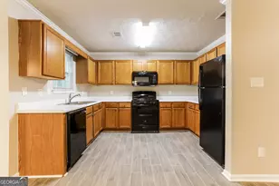 65 Shelby Bluff, Sharpsburg, GA 30277 - Photo 2