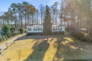 429 Graystone Dr, Winder, GA 30680 - Photo 4