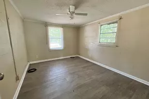 1410 E Roosevelt Ave, Albany, GA 31705 - Photo 6