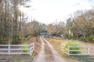 42 Deer Pointe Ct, Lagrange, GA 30240 - Photo 2