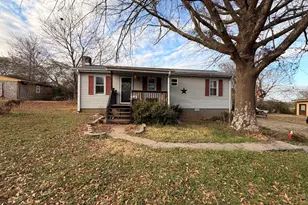 698 Melinda Dr, Winder, GA 30680 - Photo 2