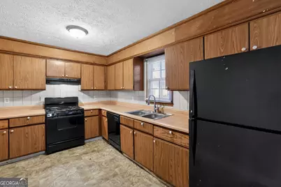 1009 Salisbury Trail, Riverdale, GA 30296 - Photo 12