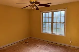 587 Wynmeadow Ct, Stone Mountain, GA 30087 - Photo 4