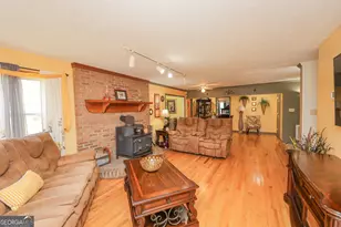 1142 Hammett Rd, Lagrange, GA 30241 - Photo 10