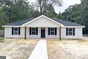 808 Satilla Blvd, Waycross, GA 31501 - Photo 1