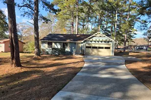 621 Maple Dr, Riverdale, GA 30274 - Photo 1