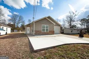 511 Circle Dr, Calhoun, GA 30701 - Photo 2