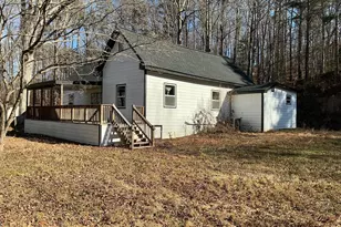 202 Henderson Falls Rd, Toccoa, GA 30577 - Photo 2