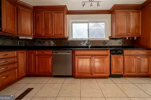 3926 Clubland Dr, Marietta, GA 30068 - Photo 10