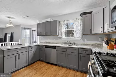 2792 Brandon Lake Drive, Snellville, GA 30039 - Photo 24