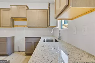 153 Bloomfield Cir, Canton, GA 30114 - Photo 2