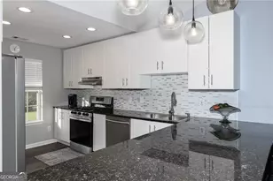 5060 Meadow Overlook, Cumming, GA 30040 - Photo 4