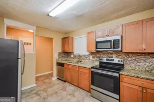 1912 Singer Way, Lithonia, GA 30058 - Photo 4