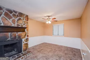 1912 Singer Way, Lithonia, GA 30058 - Photo 2