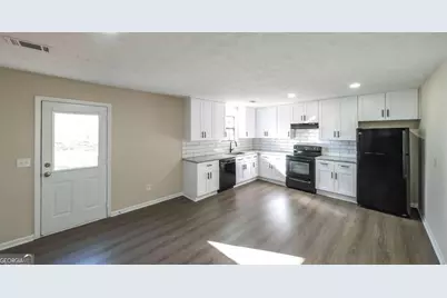 6668 Prinston Circle, Douglas, GA 30135 - Photo 8