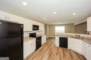 8227 Milam Loop, Fairburn, GA 30213 - Photo 6