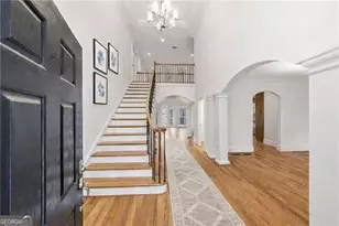 125 River N Cir, Sandy Springs, GA 30328 - Photo 2