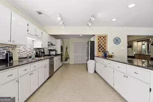 2 Landon Ln, Savannah, GA 31410 - Photo 18