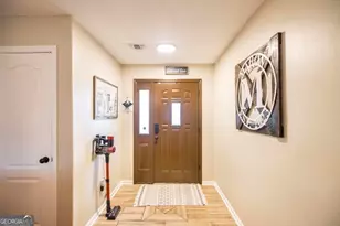 126 Country Walk, Warner Robins, GA 31088 - Photo 4