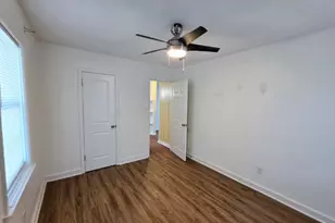 939 Crawford Dr, Albany, GA 31705 - Photo 2