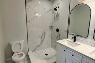 939 Crawford Dr, Albany, GA 31705 - Photo 4