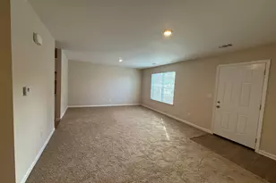 572 Elle's Wy, Griffin, GA 30223 - Photo 4