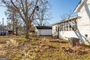 1609 Hall St, Waycross, GA 31503 - Photo 24