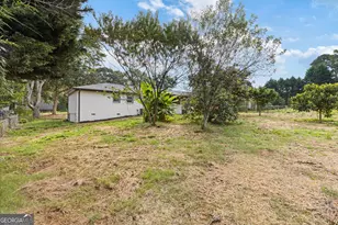 237 Sandra Dr NW, Lilburn, GA 30047 - Photo 32