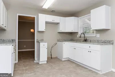 8285 Bridgewater Place, Riverdale, GA 30296 - Photo 6
