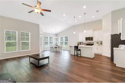 128 Clearwater Drive, Brunswick, GA 31523 - Photo 4