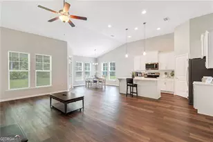 128 Clearwater Dr, Brunswick, GA 31523 - Photo 4