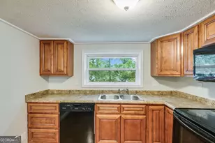 322 Stewart St, Carrollton, GA 30116 - Photo 12