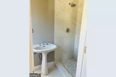 4388 Redwood Street, Doraville, GA 30360 - Photo 12